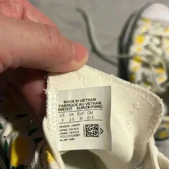 Converse sneakers - Picture 6 of 6